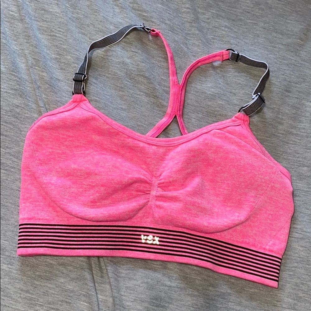 Victoria Secret sport size medium